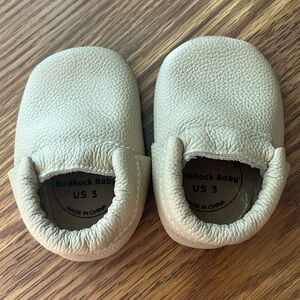 Bird rock Baby moccasins size 3